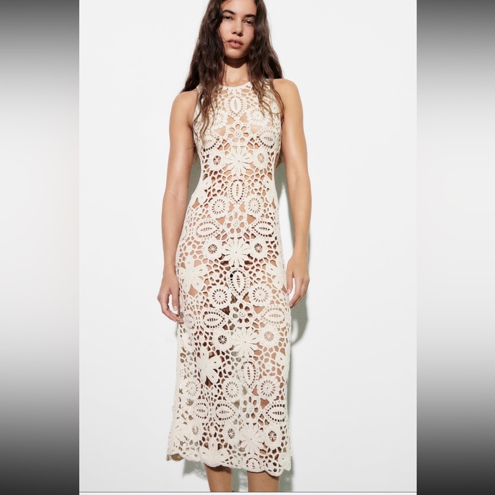 Zara LONG KNIT DRESS WITH CUT OUTS